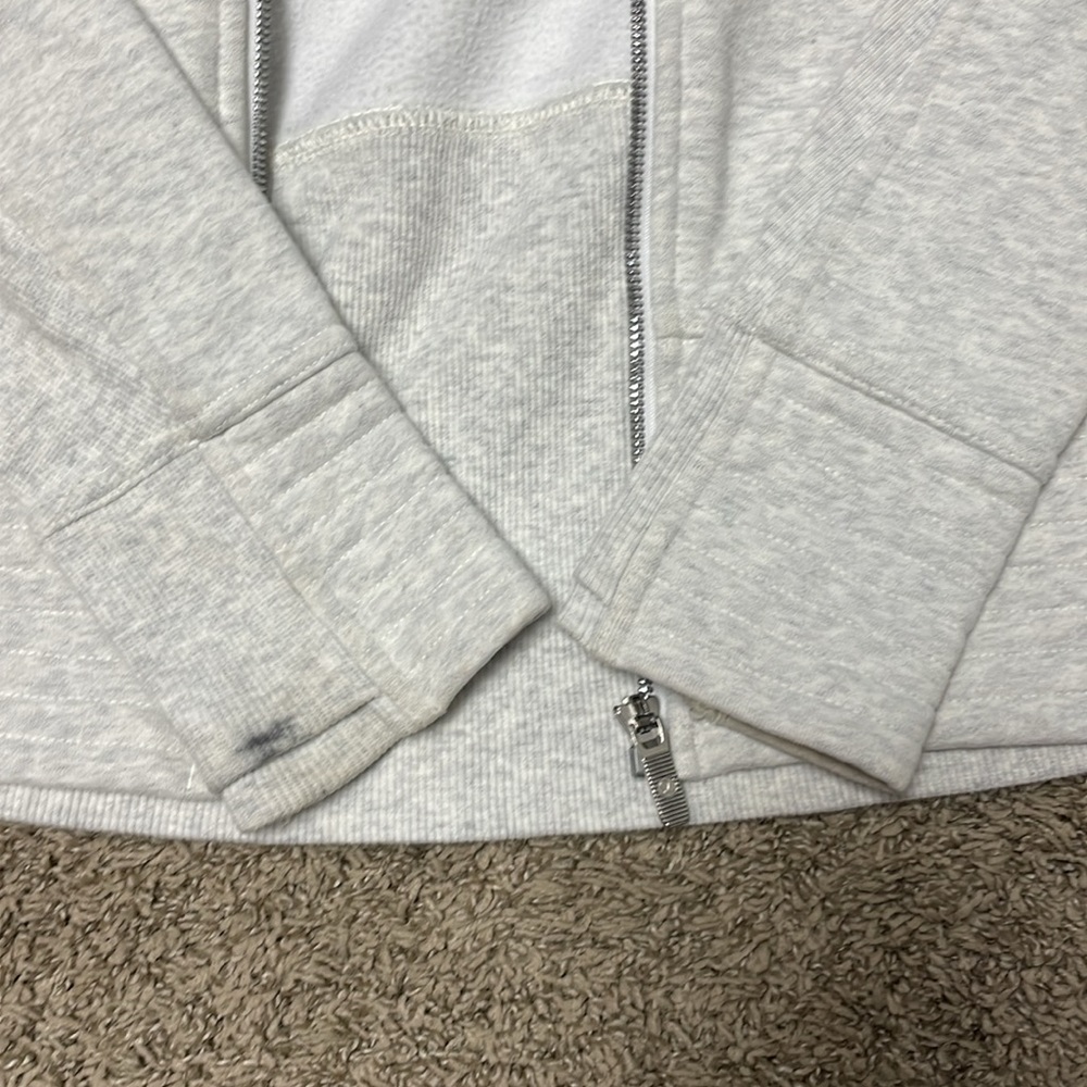 Lululemon jacket - Picture 2 of 4